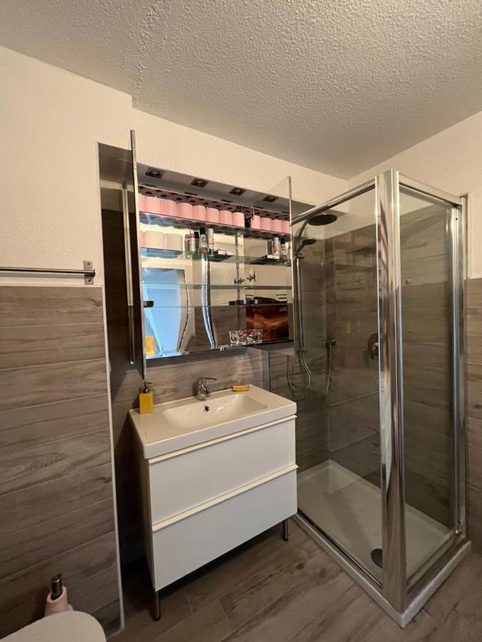 Avec Vue Et Piscine Appartement *